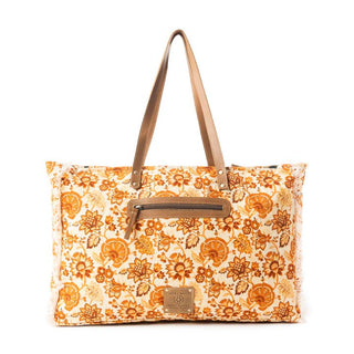 Delft Garden Weekender Bag in yellow and red has an exterior zipper pocket